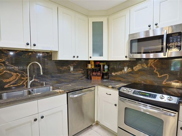 10610 SW 103rd St, Miami FL 33176