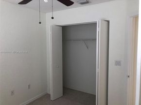 157 Hidden Ct Rd I48, Hollywood FL 33023