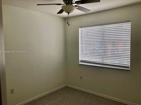 157 Hidden Ct Rd I48, Hollywood FL 33023