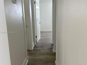 5691 NE 7th Ter, Oakland Park FL 33334