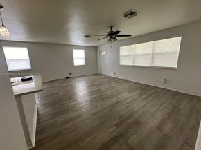 5691 NE 7th Ter, Oakland Park FL 33334