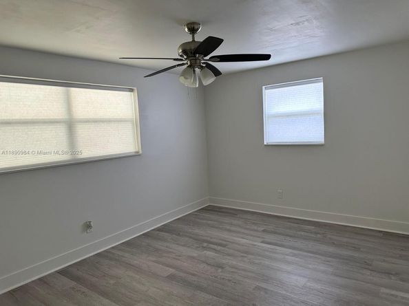 5691 NE 7th Ter, Oakland Park FL 33334