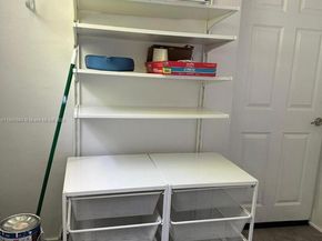 5691 NE 7th Ter, Oakland Park FL 33334