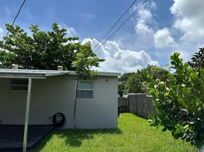 5691 NE 7th Ter, Oakland Park FL 33334