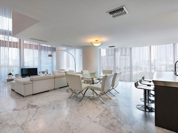 200 Biscayne Boulevard Way 502, Miami FL 33131