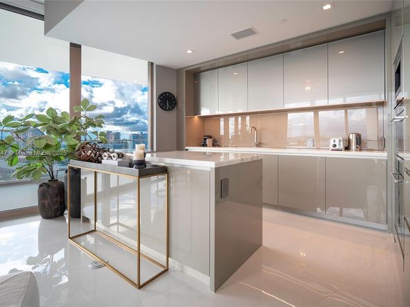 18975 Collins Ave 1705, Sunny Isles Beach FL 33160