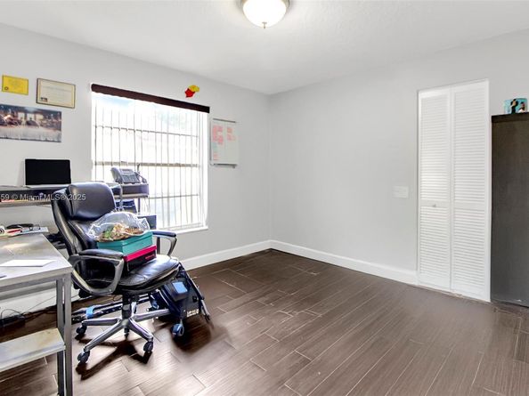 6122 NW 181st Terr Cir W, Hialeah FL 33015