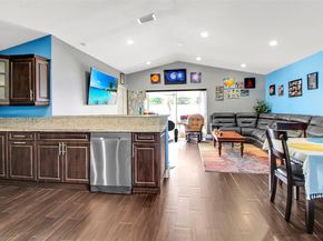 6122 NW 181st Terr Cir W, Hialeah FL 33015