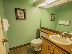36 Eastmont Rd, Hollywood FL 33021