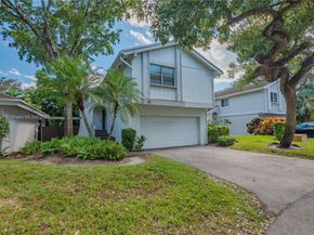36 Eastmont Rd, Hollywood FL 33021