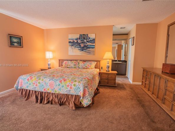 36 Eastmont Rd, Hollywood FL 33021