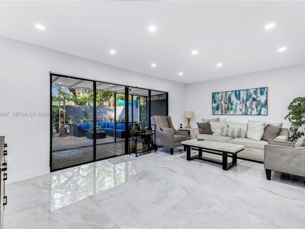 3321 Simms St 13B, Hollywood FL 33021