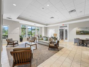 4569 N Silverwood Ln, Oakland Park FL 33309