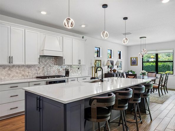 4569 N Silverwood Ln, Oakland Park FL 33309
