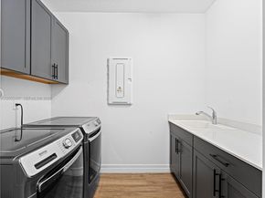 4569 N Silverwood Ln, Oakland Park FL 33309