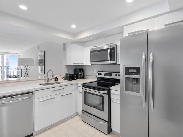 555 NE 15th St 11D, Miami FL 33132