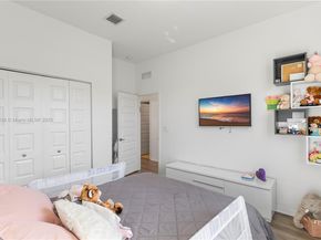 19111 NE 8th Ct, Miami FL 33179