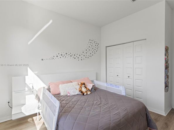 19111 NE 8th Ct, Miami FL 33179