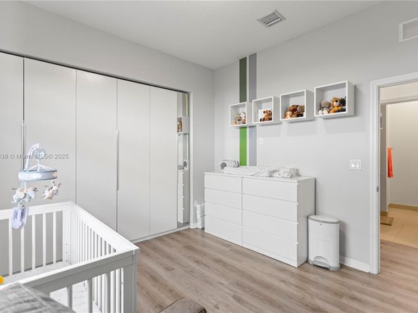 19111 NE 8th Ct, Miami FL 33179