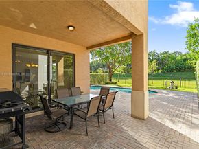 19111 NE 8th Ct, Miami FL 33179