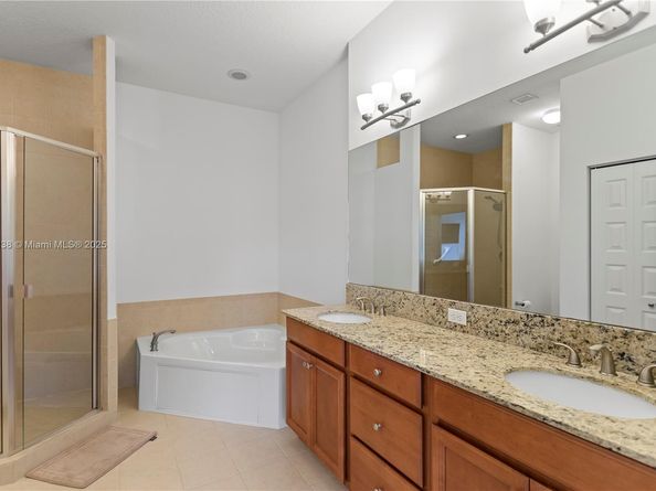 19111 NE 8th Ct, Miami FL 33179