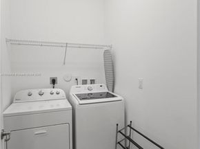 19111 NE 8th Ct, Miami FL 33179