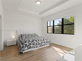 19111 NE 8th Ct, Miami FL 33179