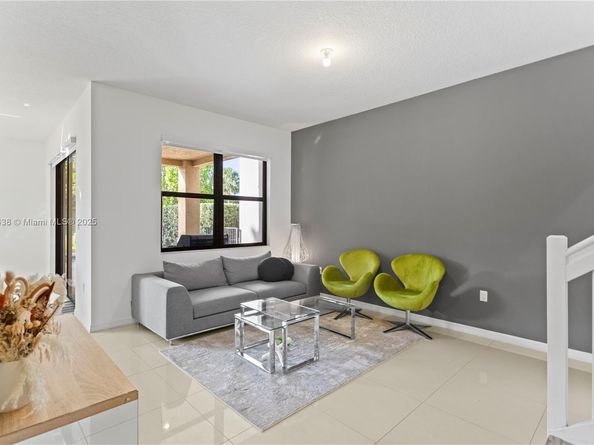 19111 NE 8th Ct, Miami FL 33179