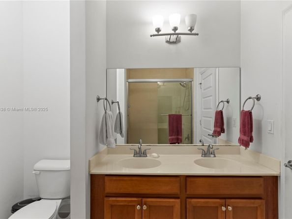 19111 NE 8th Ct, Miami FL 33179