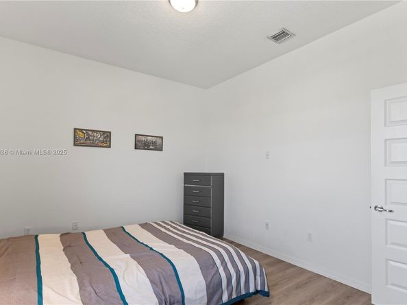 19111 NE 8th Ct, Miami FL 33179