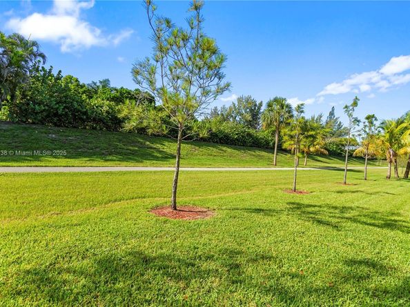 19111 NE 8th Ct, Miami FL 33179