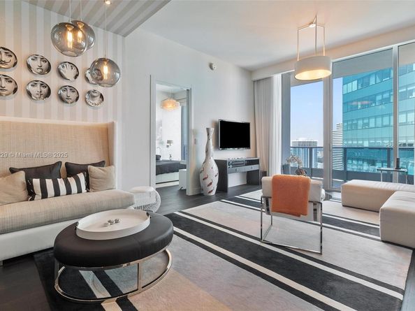 200 Biscayne Boulevard Way 5211, Miami FL 33131