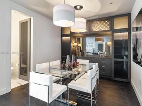 200 Biscayne Boulevard Way 5211, Miami FL 33131