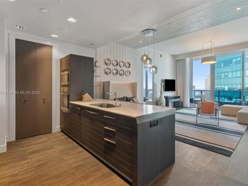 200 Biscayne Boulevard Way