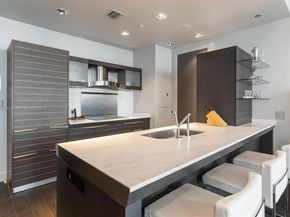 200 Biscayne Boulevard Way 5211, Miami FL 33131