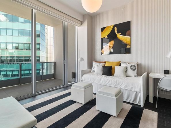 200 Biscayne Boulevard Way 5211, Miami FL 33131