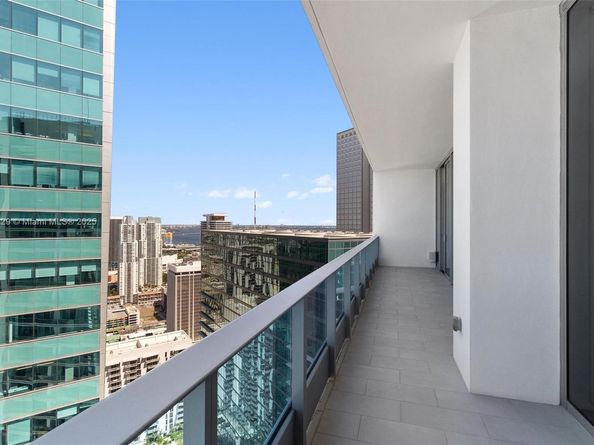 200 Biscayne Boulevard Way 5211, Miami FL 33131