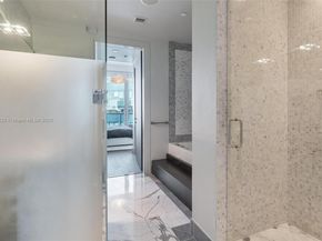200 Biscayne Boulevard Way 5211, Miami FL 33131