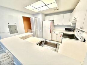 2015 SE 10th Ave 127, Fort Lauderdale FL 33316