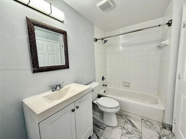 2015 SE 10th Ave 127, Fort Lauderdale FL 33316