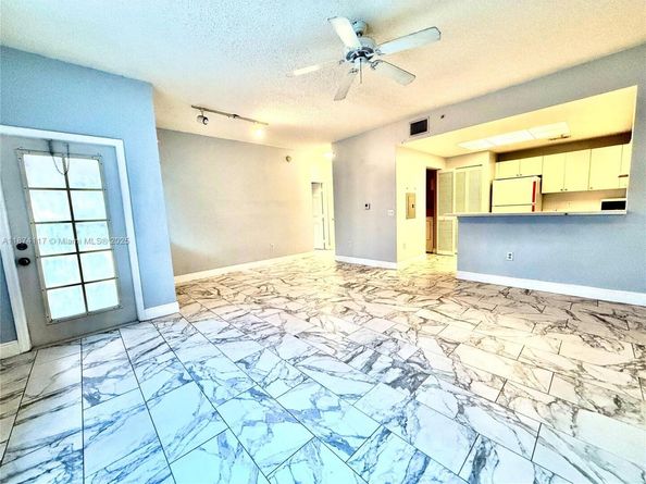 2015 SE 10th Ave 127, Fort Lauderdale FL 33316