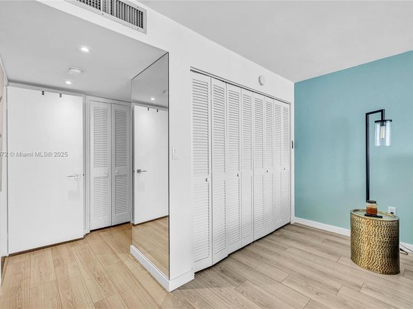 11 Island Ave 1103, Miami Beach FL 33139