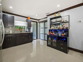 6870 Thomas St, Hollywood FL 33024