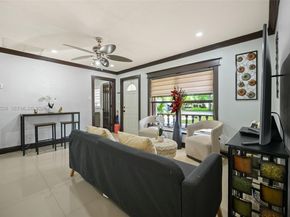 6870 Thomas St, Hollywood FL 33024