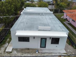 2474 W 4th Ct, Hialeah FL 33010