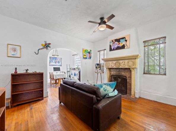 1230 Pizarro St, Coral Gables FL 33134