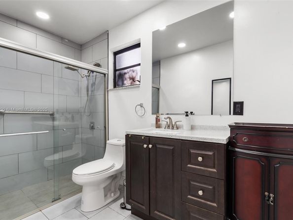 3331 SW 88th Ct, Miami FL 33165