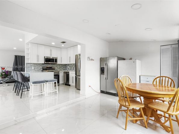 3331 SW 88th Ct, Miami FL 33165