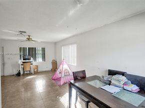 5706 Lincoln St, Hollywood FL 33021