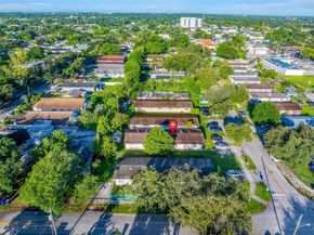 5706 Lincoln St, Hollywood FL 33021